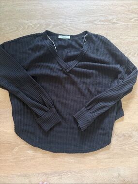 TALULAH Black Waffle Knit V-Neck Top